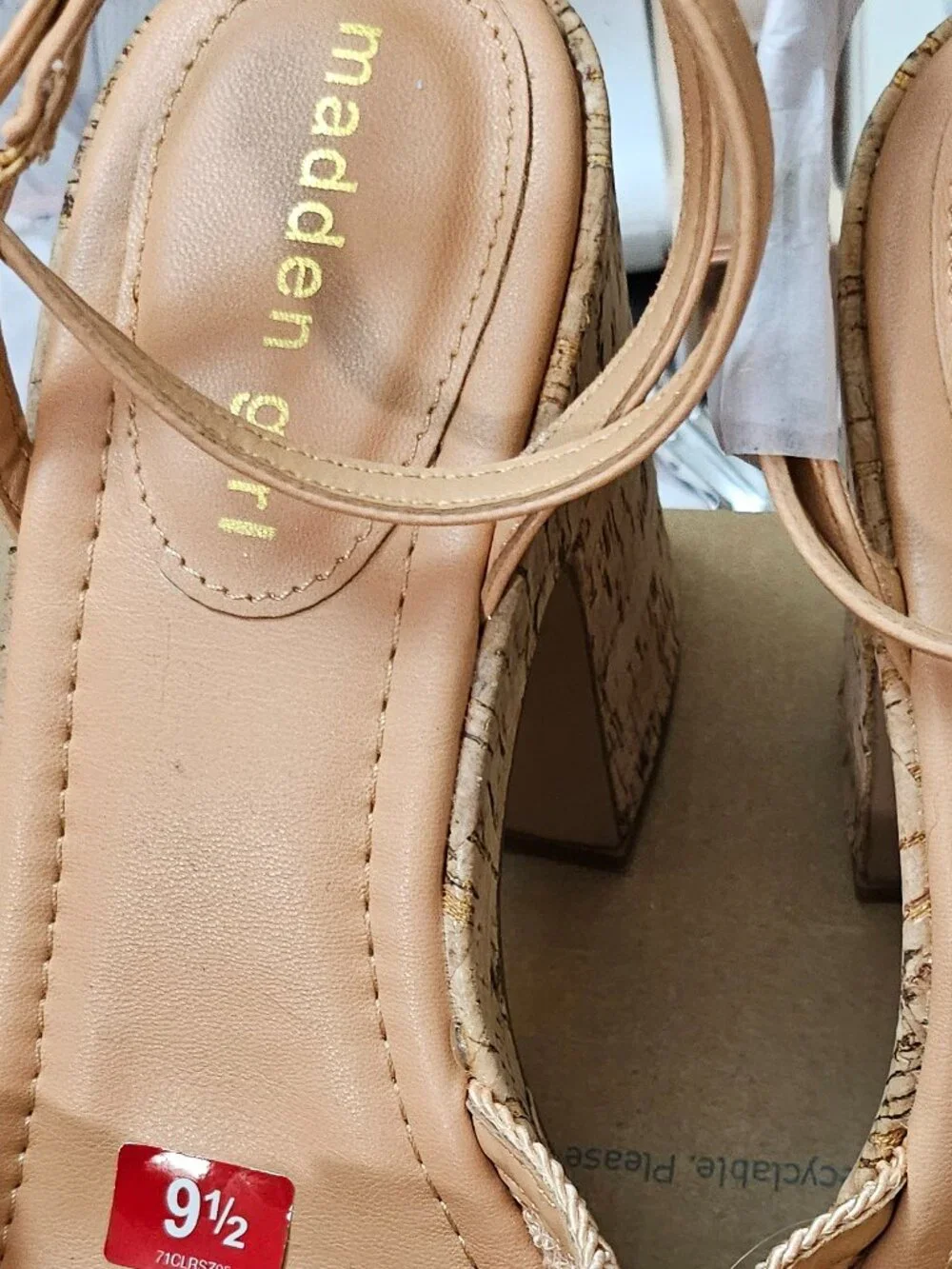 Madden Girl Womens Tan Cork Platform Sandals Crochet Flower Heels 9.5 NEW